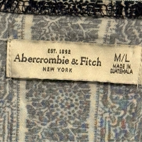 Abercrombie & Fitch Navy and Cream Paisley Kimono Size M/L - Picture 2 of 7